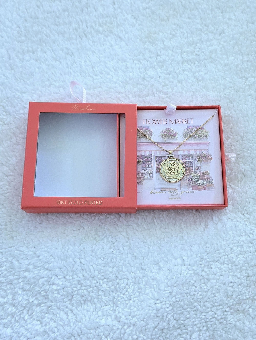 Mia Sarine Rose🌹 Cutout✂️ Pendant Necklace - NIB - Picture 3 of 15